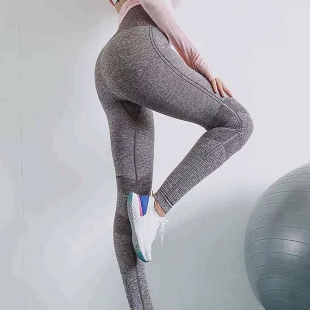 Seamless Leggings SOLD!!!